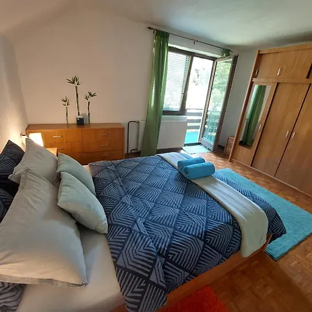 The Riverside Chill 블레드