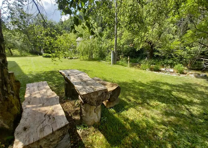 Hostal The Riverside Chill Bled