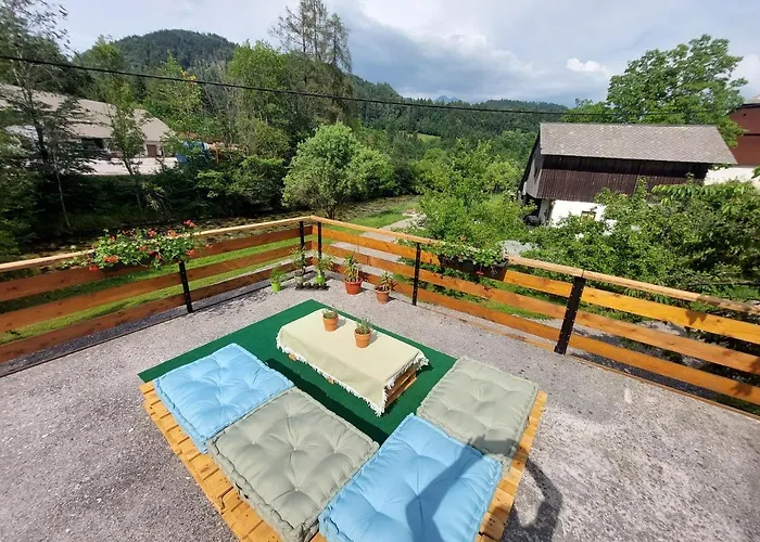 Hostal The Riverside Chill Bled