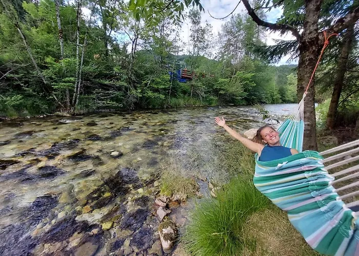 The Riverside Chill Hostel Μπλεντ