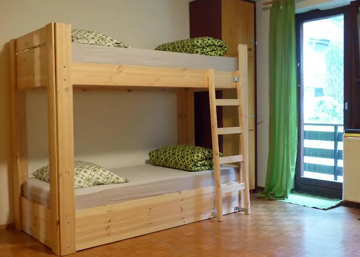 The Riverside Chill Hostel Μπλεντ